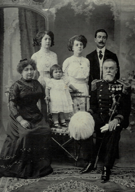 Family Photo 1902